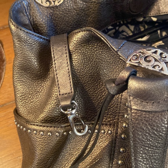 Pewter colored Brighton purse. Top and side pockets have magnetic closure. - Picture 5 of 11